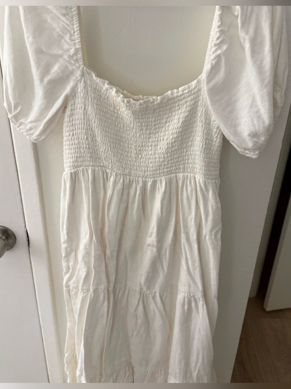 Abercrombie & Fitch | White Puff Sleeve Smocked Dress